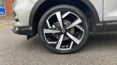 Nissan Qashqai 1.6 DiG-T Tekna 5dr Petrol Hatchback